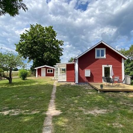 Charmig, Nyrenoverat Och Fullt Utrustad Stuga. Anpassad Foer Hundar, Naera Till Naturen Och Havet. Gangavstand Till Golfbana. Kalmar Zewnętrze zdjęcie